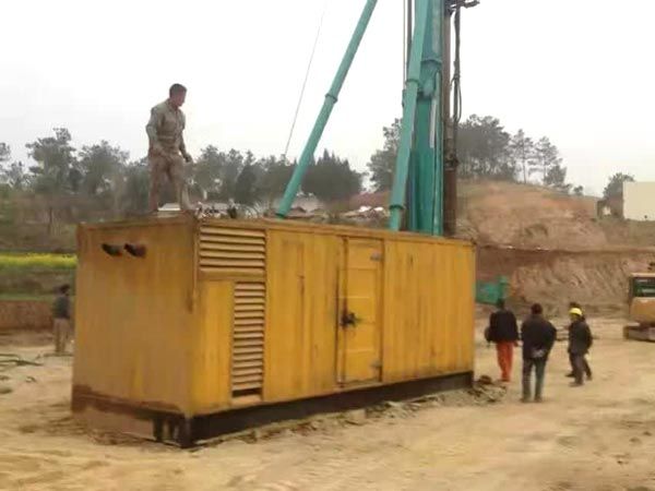 天山如何判断水冷式机油散热器密封件是否需要更换?